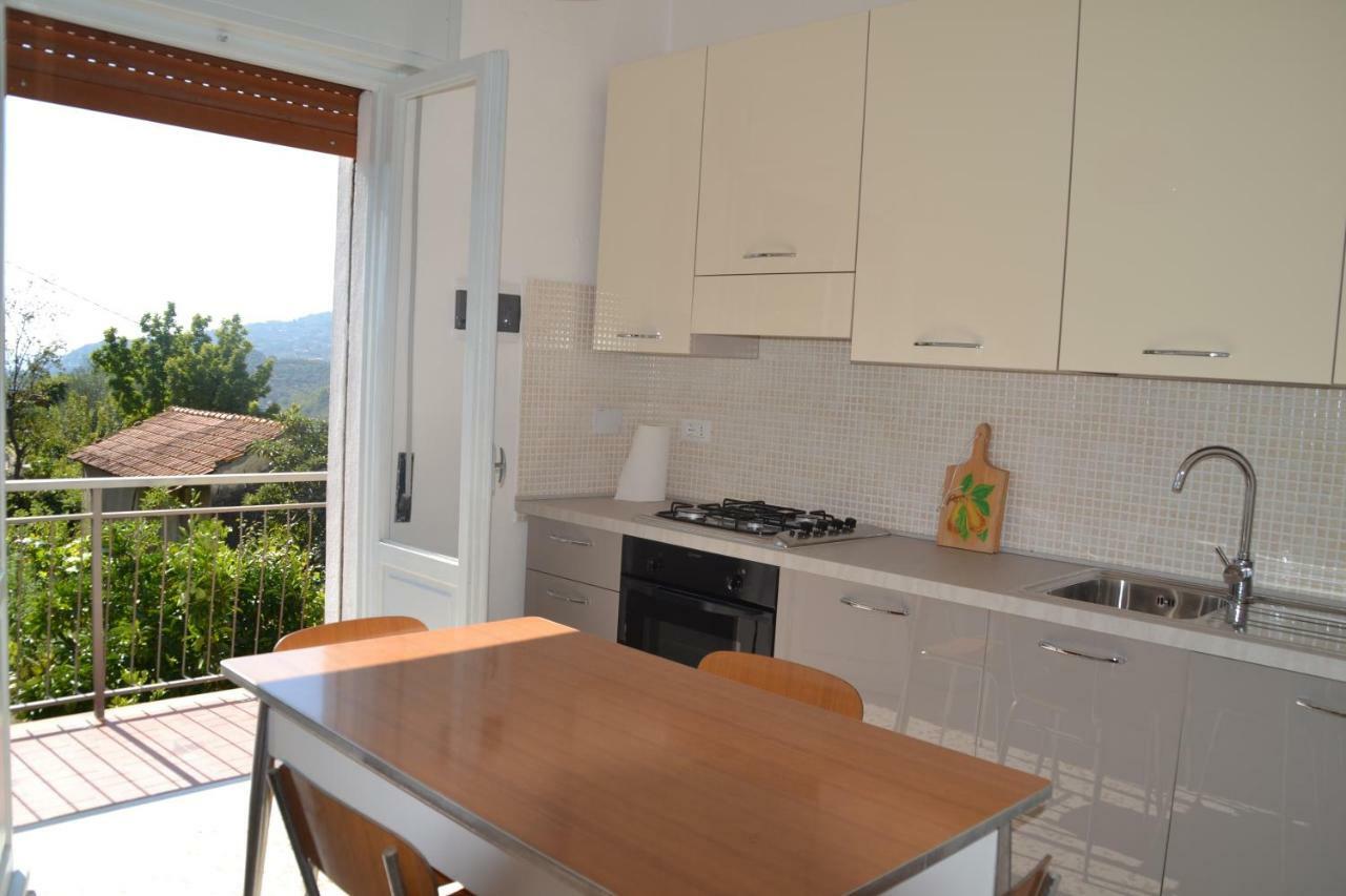Ferienwohnung La Casa Del Prussiano Diano Castello Exterior foto