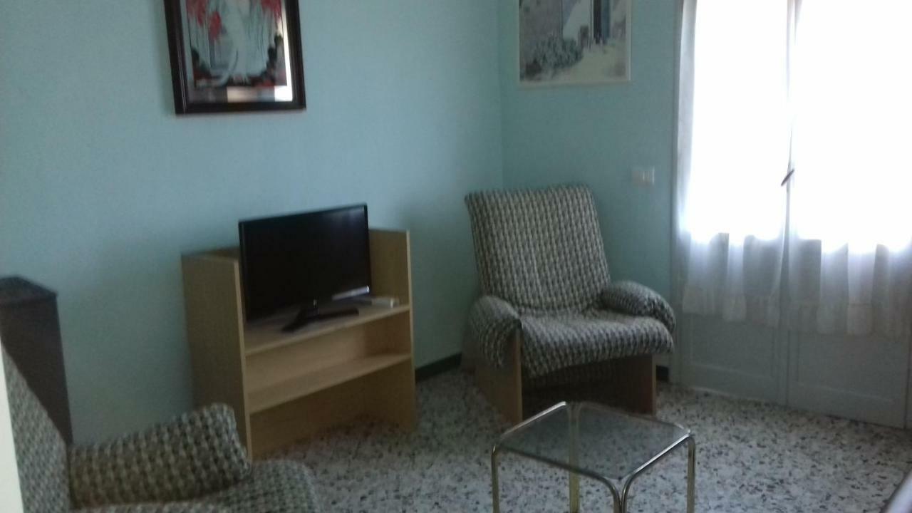 Ferienwohnung La Casa Del Prussiano Diano Castello Exterior foto